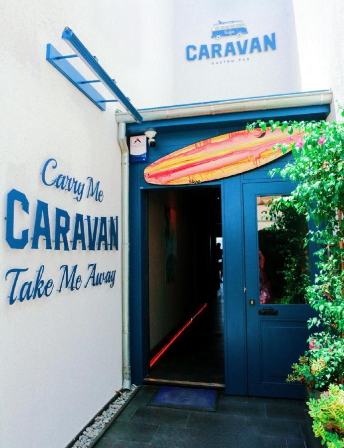 Surfer Caravan Gastro Pub Suites- Adults Only *