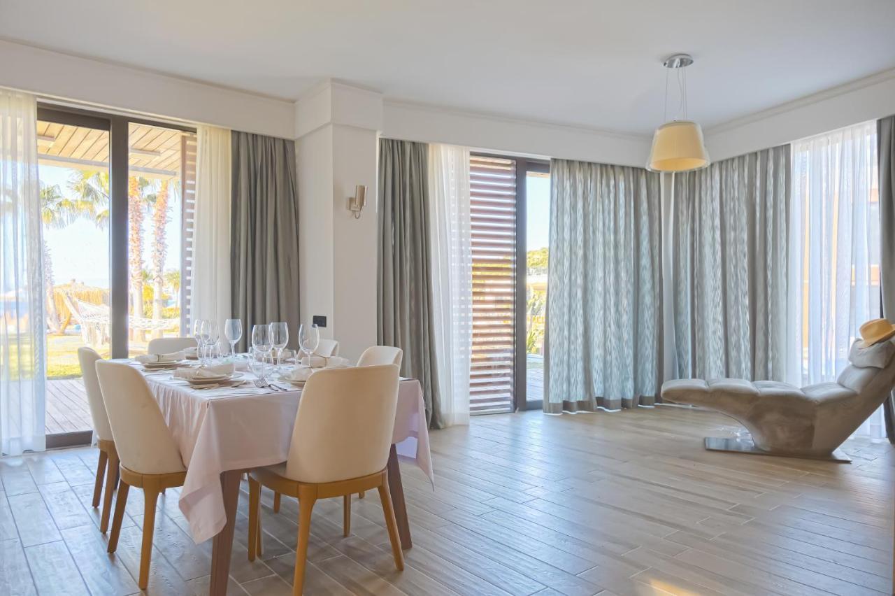 Villa Les Sables Suits