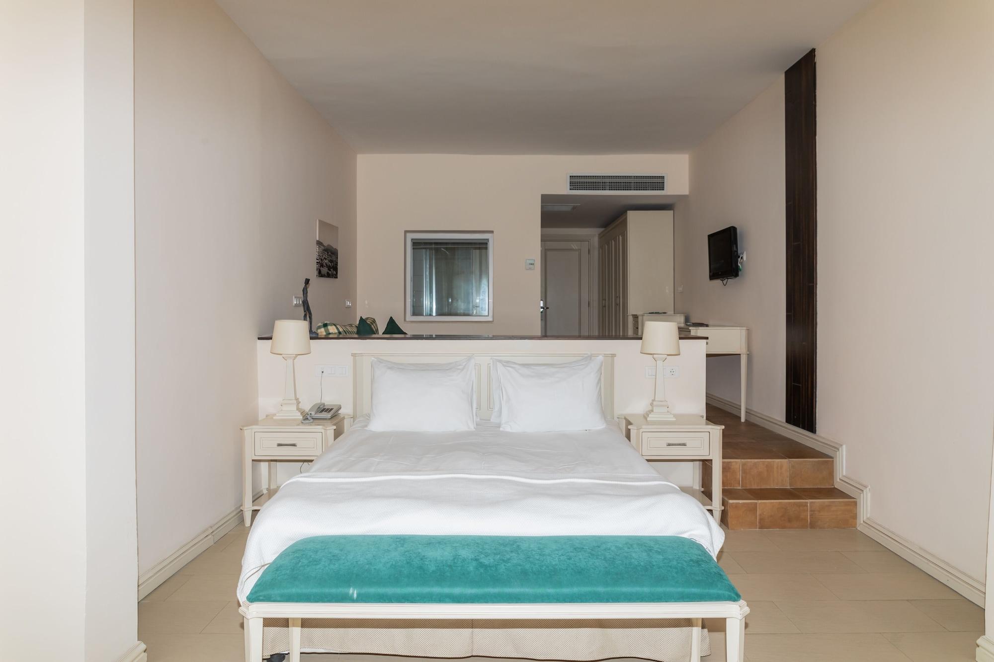 Manastir & Otel