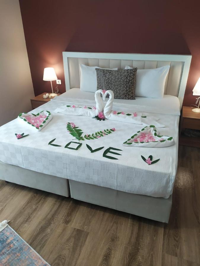 Secret Life Hotel Hotel