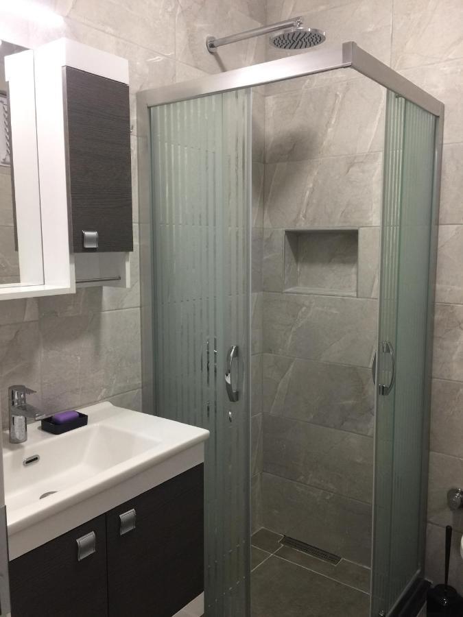 Apartment Bodrum-turgutreis Merkezde Plaja 50 Metre Uzaklikta 1 Ve 2 Numarali Daireler