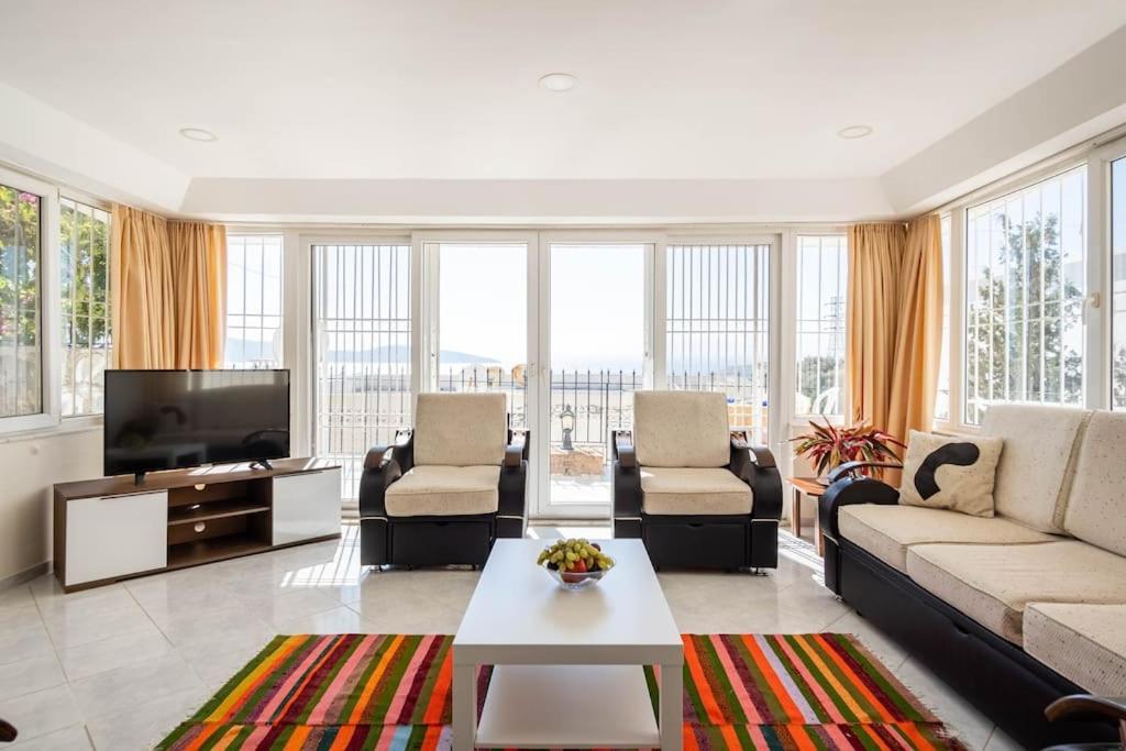Burcu Residence, Magnificent Sea View, Cozy, Free Otopark, Free Wifi Apartment Bodrum