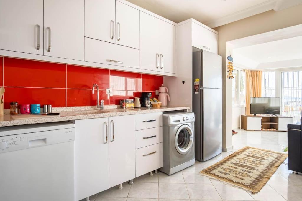 Burcu Residence, Magnificent Sea View, Cozy, Free Otopark, Free Wifi Apartment *