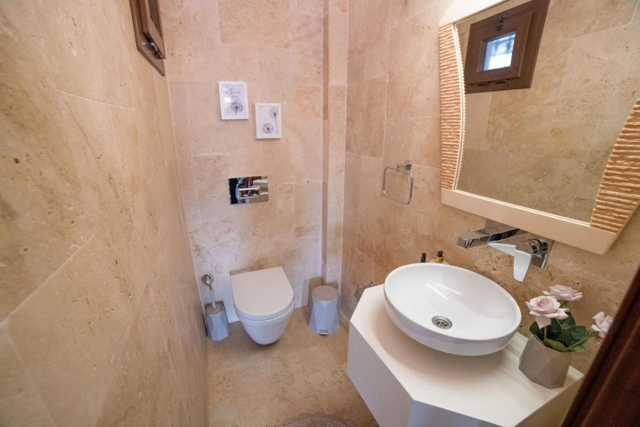 Dolphin Villa