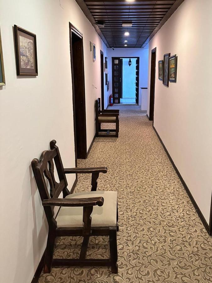 Acomodação com café da manhã  Dinc 3*