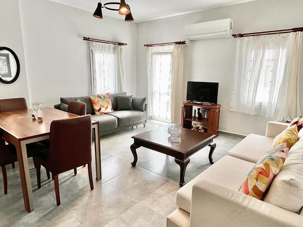Bodrum-turgutreis Merkezde Plaja 50 Metre Uzaklikta 1 Ve 2 Numarali Daireler * Bodrum