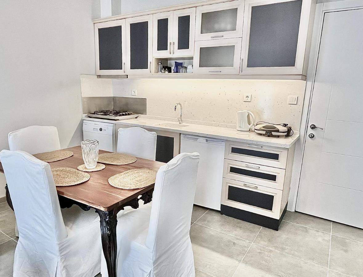 Apartment Bodrum-turgutreis Merkezde Plaja 50 Metre Uzaklikta 1 Ve 2 Numarali Daireler