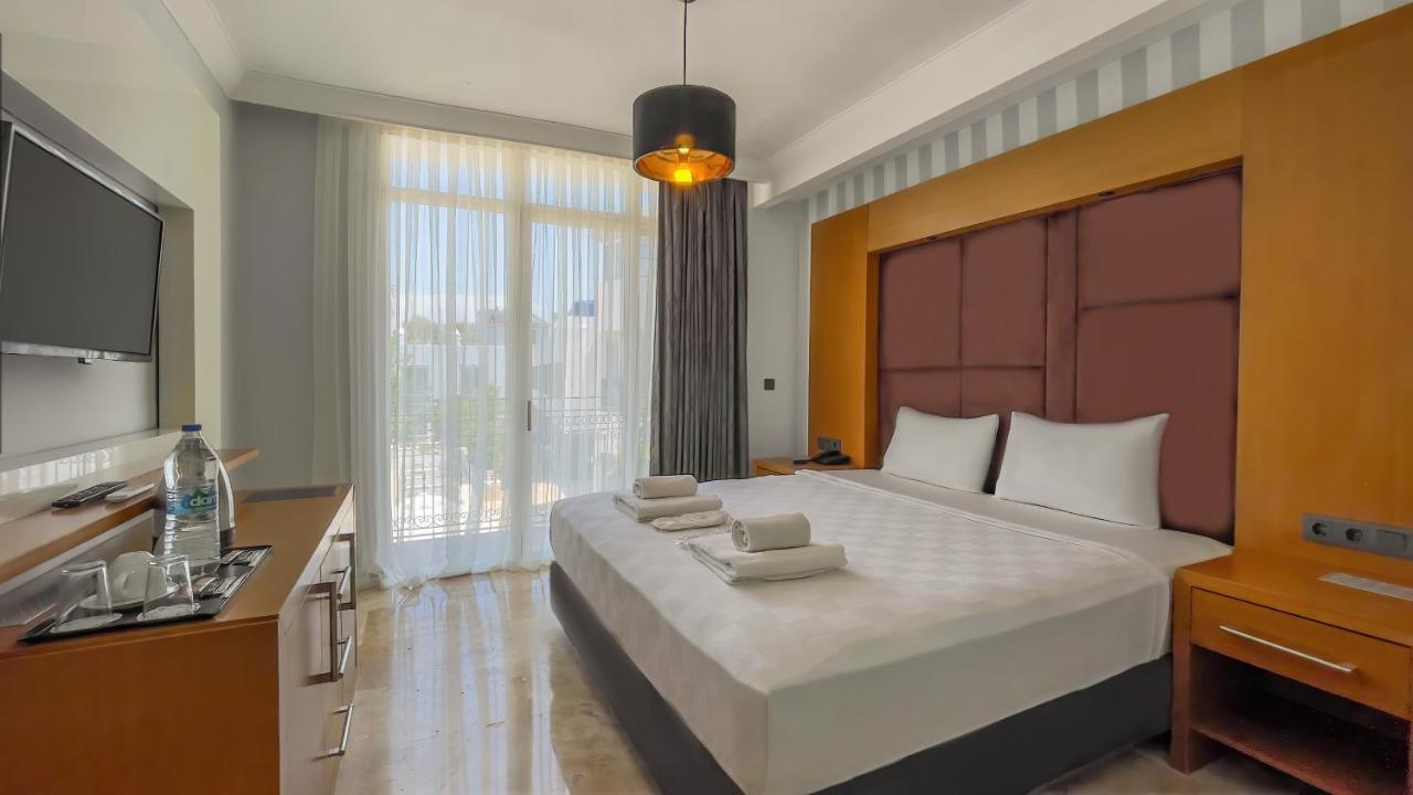 Otel Marına Bay *