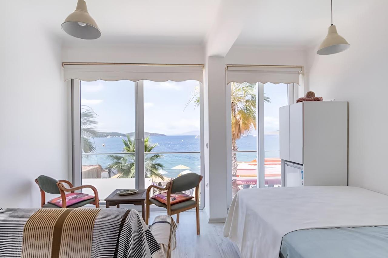 Seafront Motel *