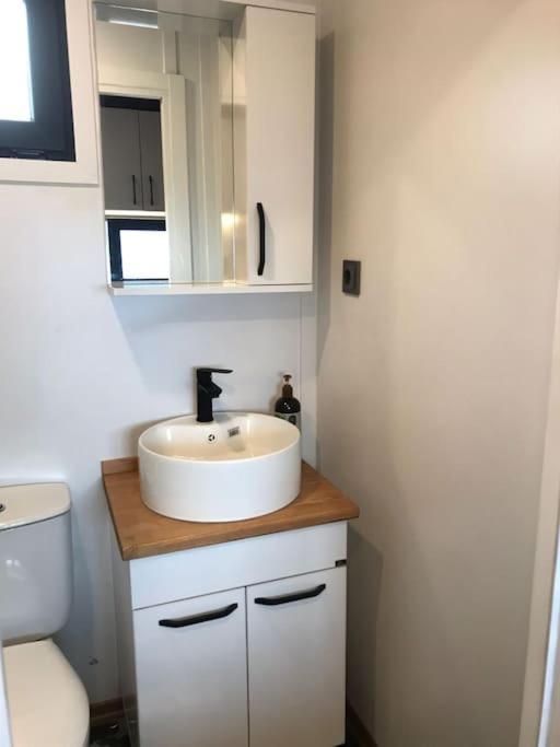 Daire Tiny House By The Sea In Camel *