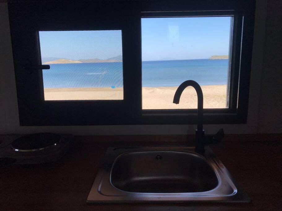 Tiny House By The Sea In Camel Daire *