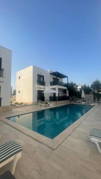 Brand New 2 Bedroom Garden Floor Flat With Pool B1 Appartement