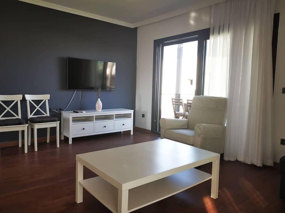 Brand New 2 Bedroom Garden Floor Flat With Pool B1 Appartement *