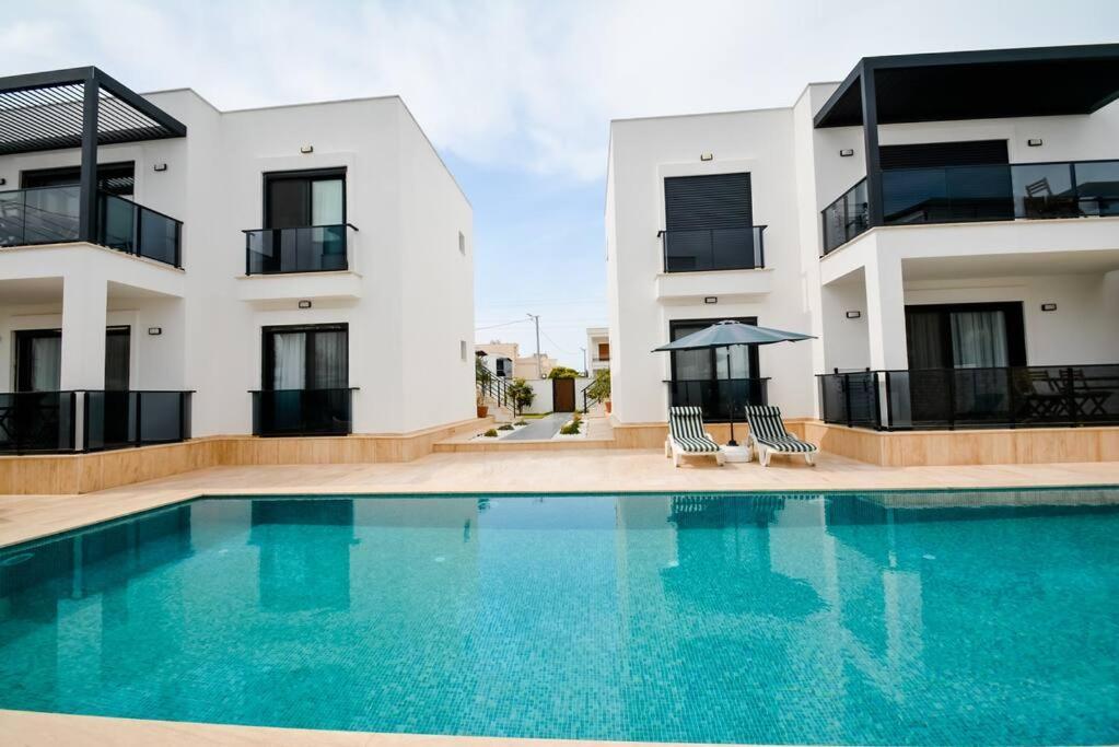 Appartement Brand New 2 Bedroom Garden Floor Flat With Pool B1 *