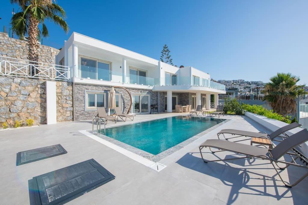 Front Super Boss 1 Bodrum