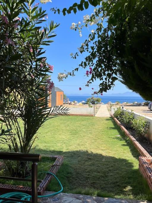 Two Bedroom House By The Sea In The Village Of Mazi *