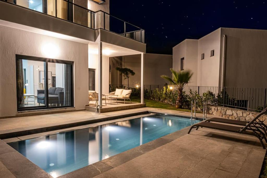 Villa Al Mare 2; Koyunbaba'da Oezel Havuzlu *