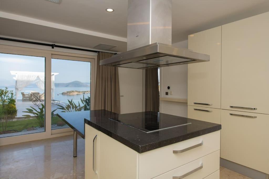Front Super Boss 2 * Bodrum