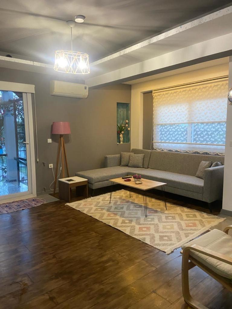 Deniz Manzarali Full Esyali Apartment Bodrum