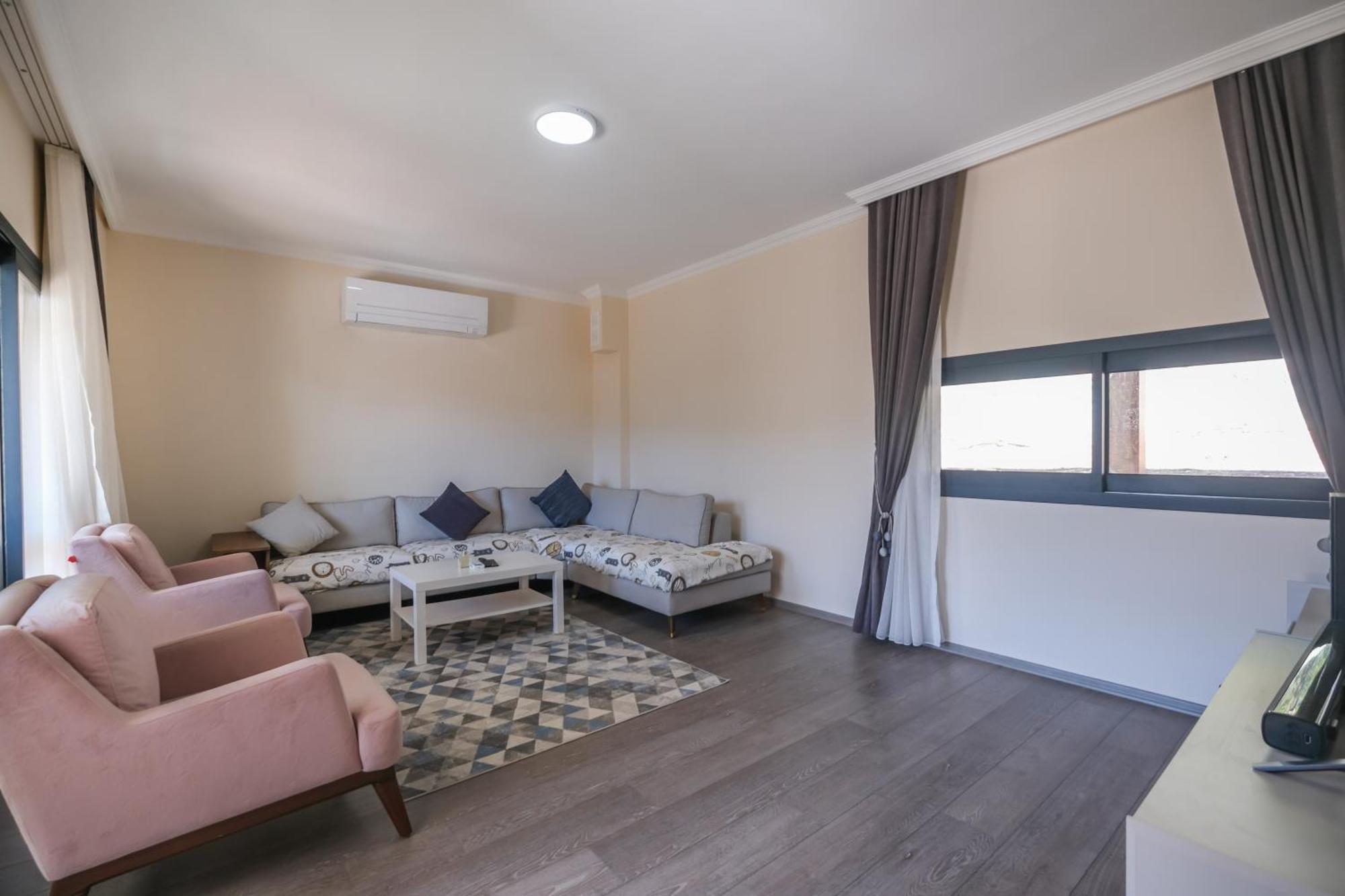Kizilagacta Oezel Havuzlu Genis Bahceli Lueks Holiday home