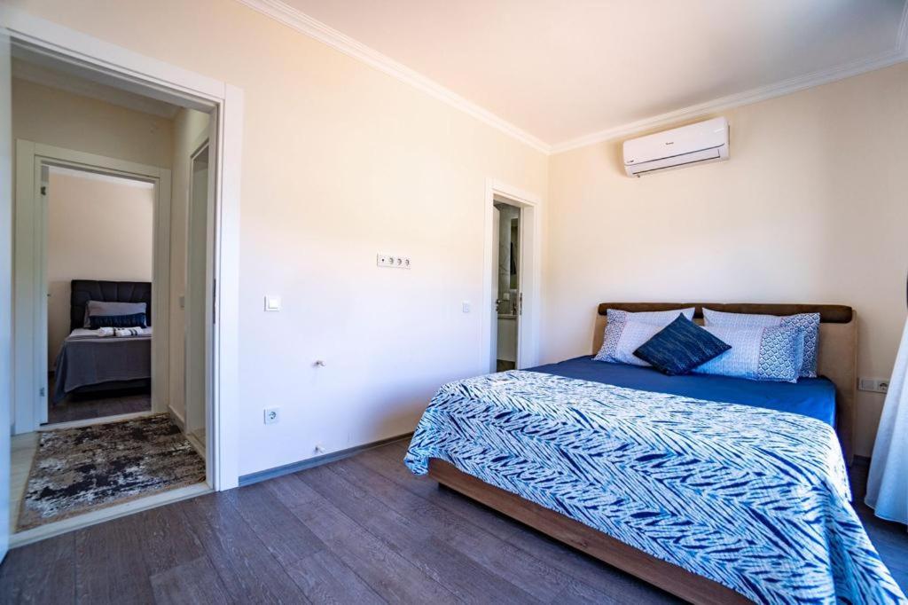 Kizilagacta Oezel Havuzlu Genis Bahceli Lueks Holiday home
