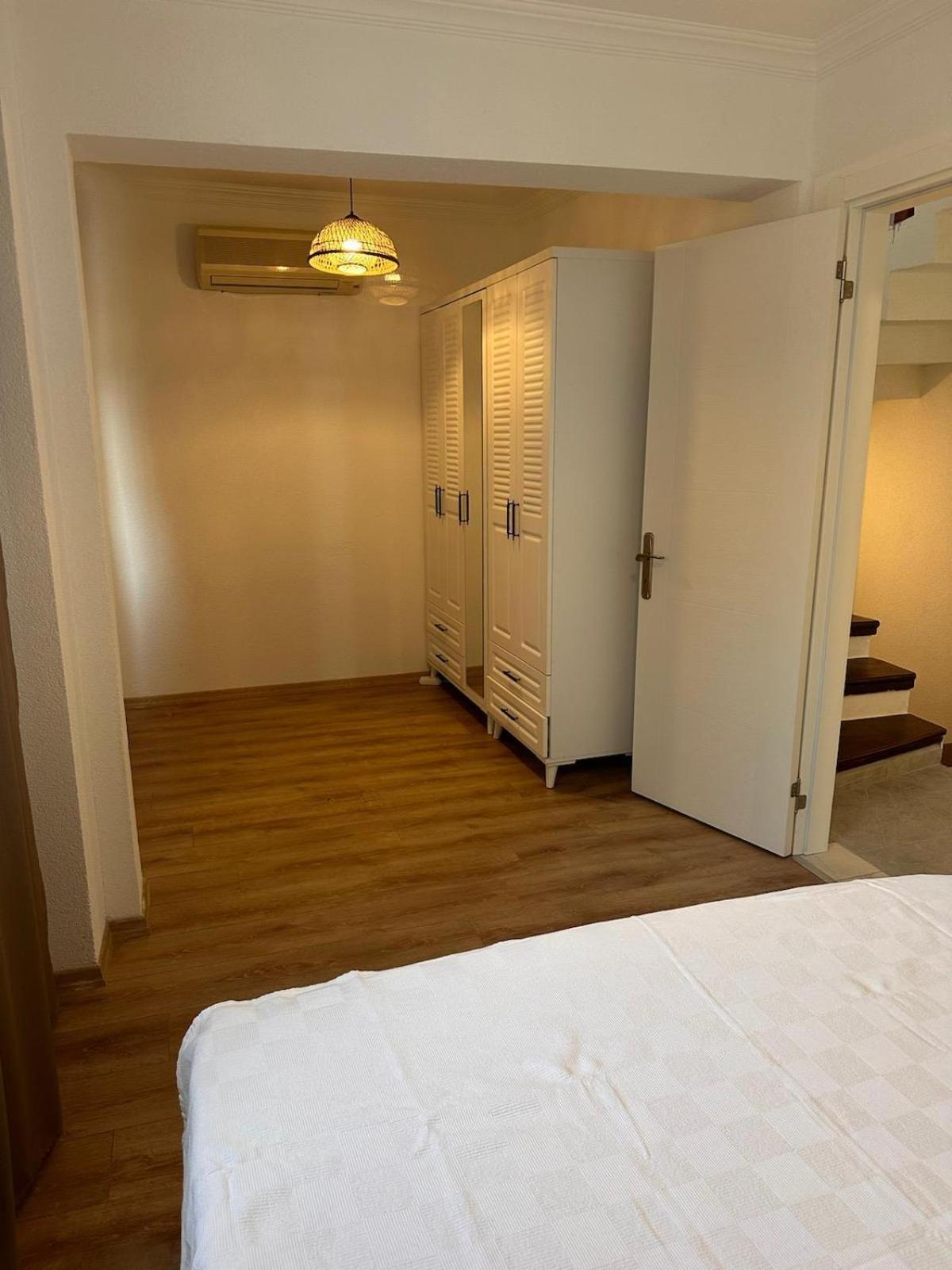 Villa Merkez De Muestakil Ev Bodrum