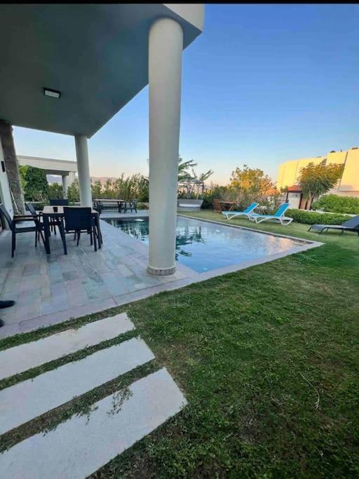 Bitez De Rueya Gibi Bir Villada Misafirlik Villa
