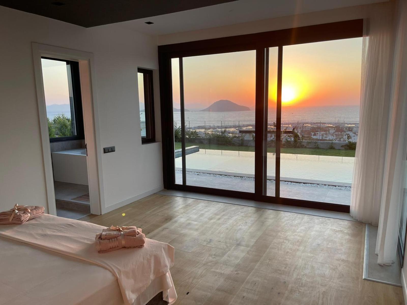 Villa Luxury With Stunning Sea View And Spectacular Sunsets