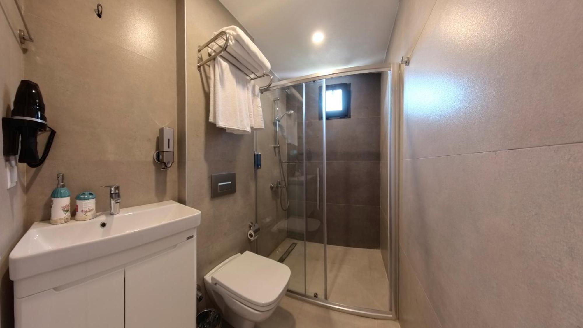 Otel Derin 2*