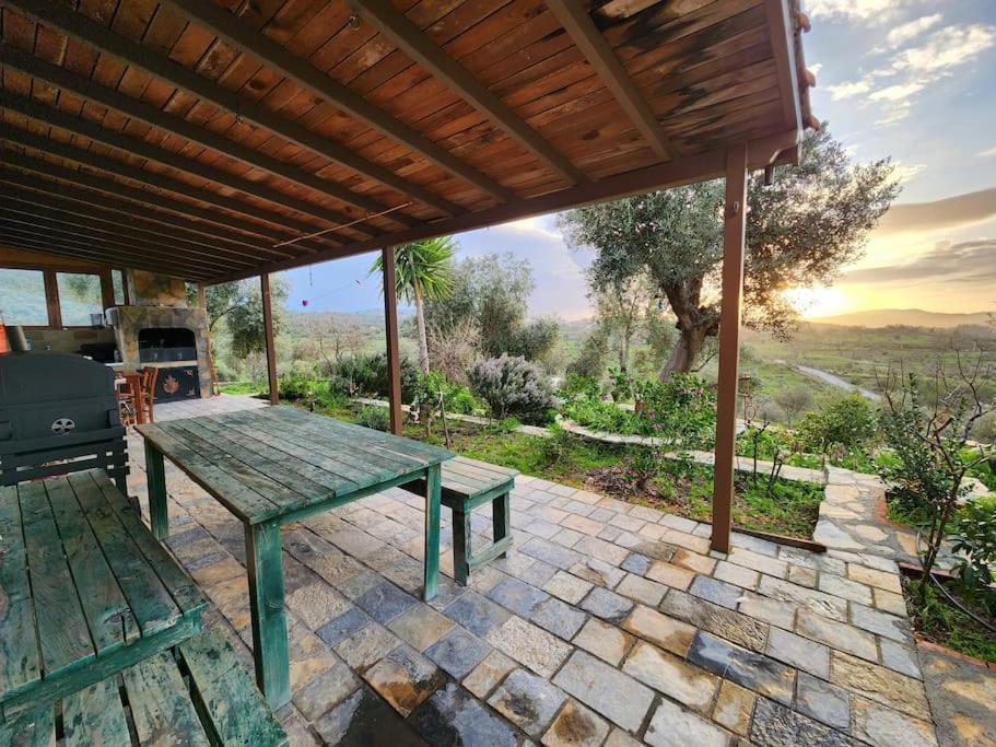 Eleia - Olive Garden & Stone House Apartment