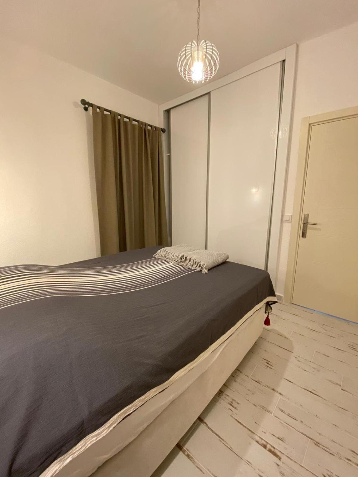 Merkezde Denize 50 Adim B Bodrum