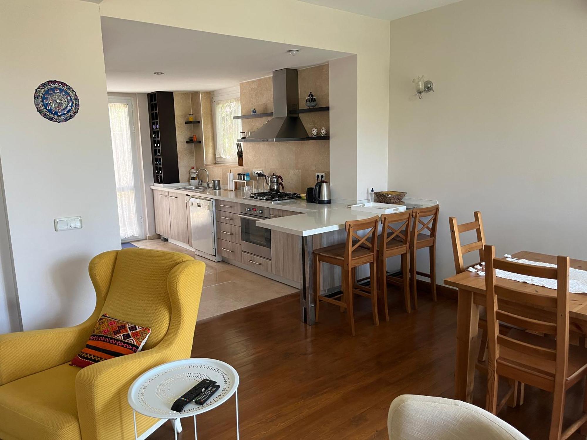 Triplex With Private Pool And Garden Villa