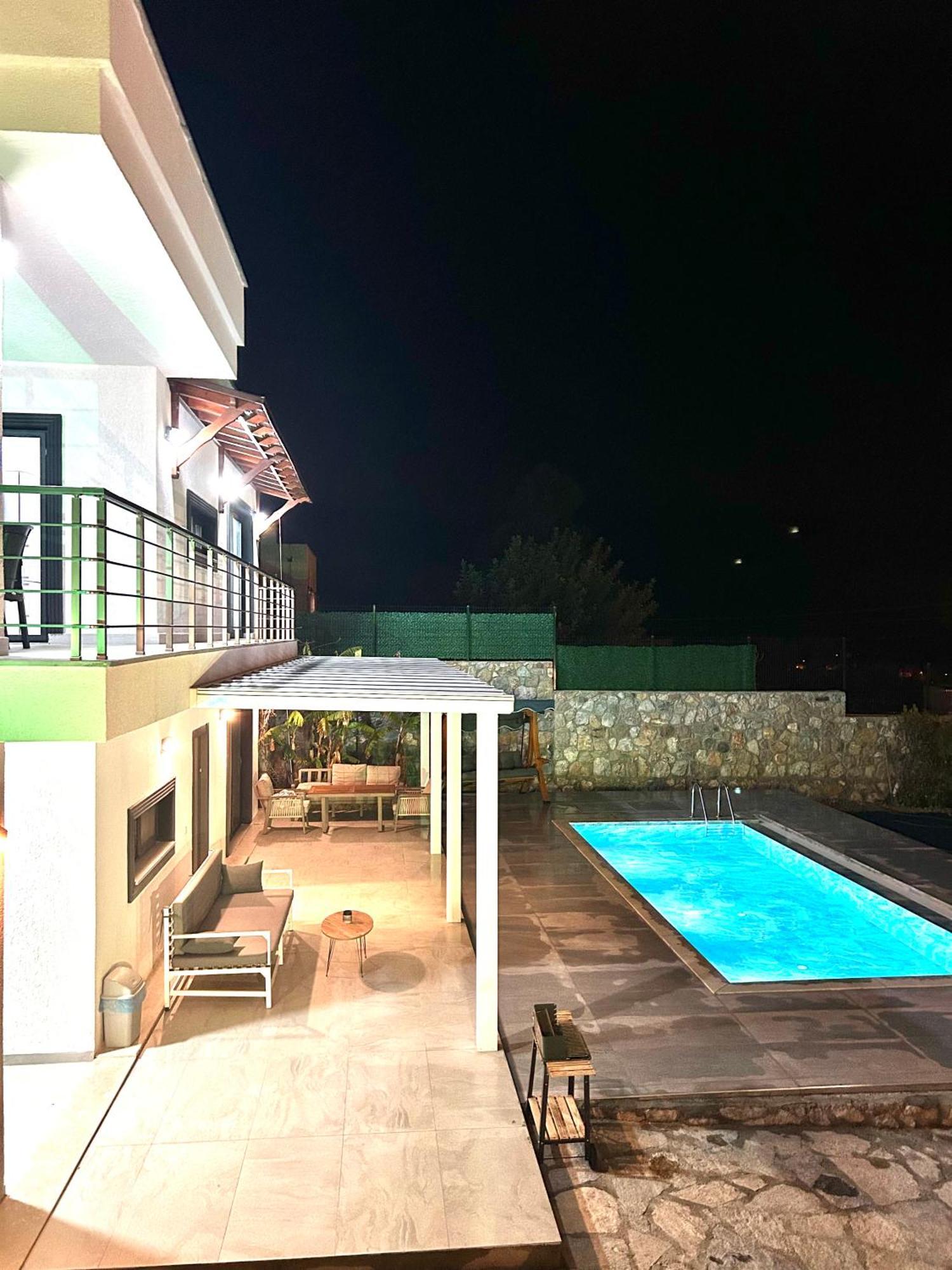 Holiday home Kizilagacta Oezel Havuzlu Genis Bahceli Lueks *