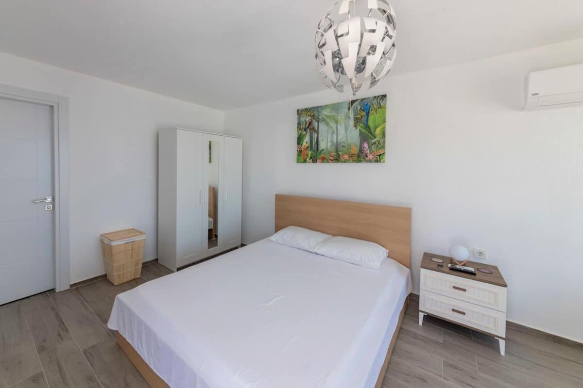 3br-villa With Private Pool, Bbq, Sea View-bodrum Yalikavak