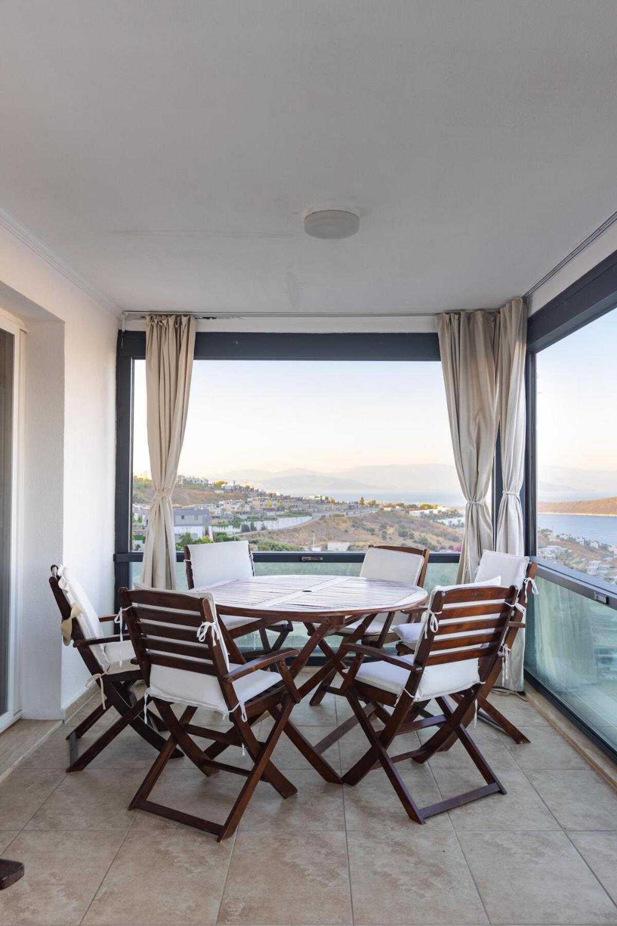 Stunning Sea View Duplex In Gundogan Bodrum