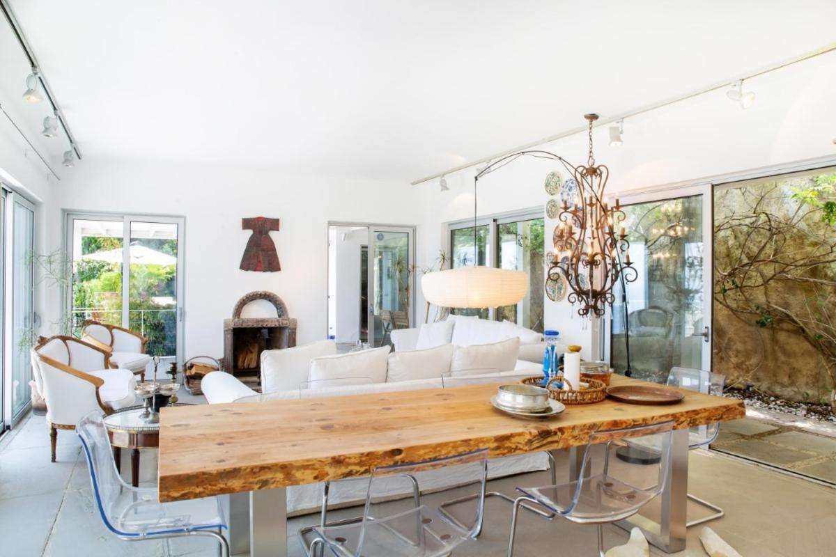 Stunning Sea View & Private Garden In Villa *