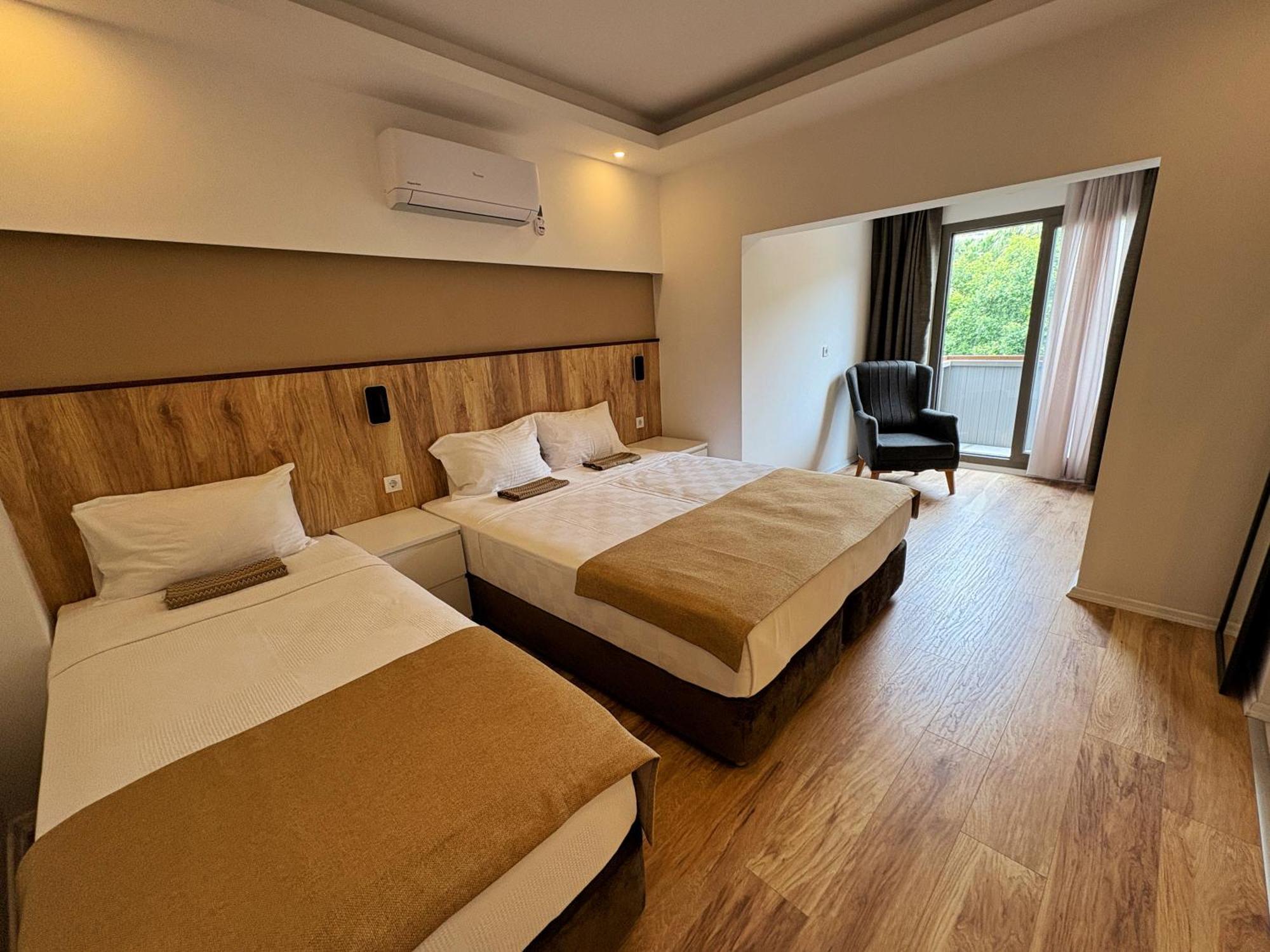 Otel Loca Centre *
