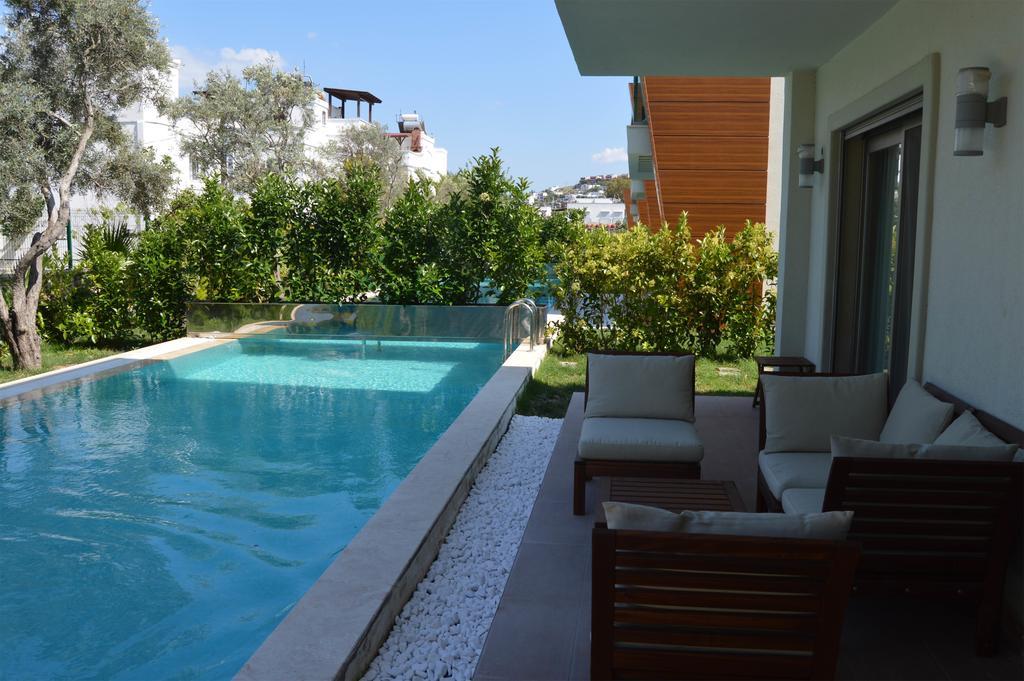 Neon Tuerkbuekue Villas Bodrum