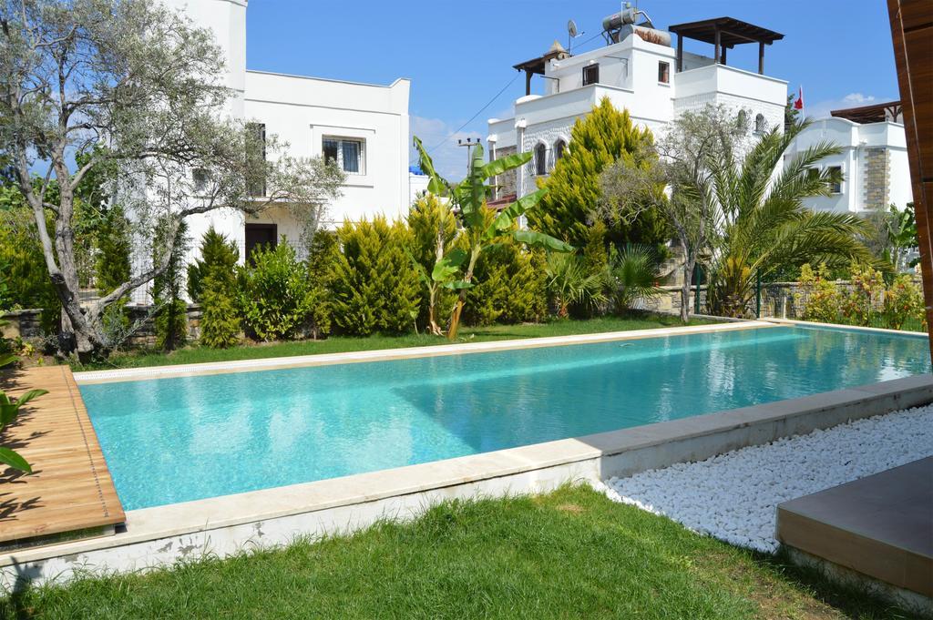 Neon Tuerkbuekue Villas Resort Bodrum