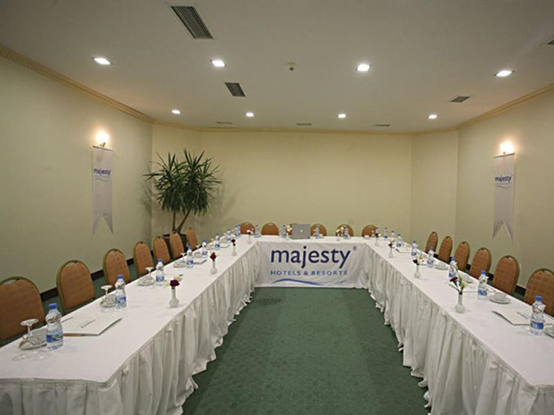 Otel Majesty Belizia 4*