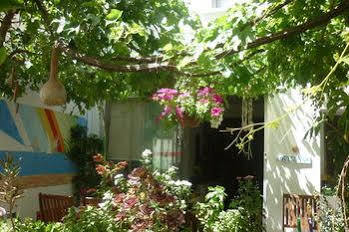Hostel Denizati *