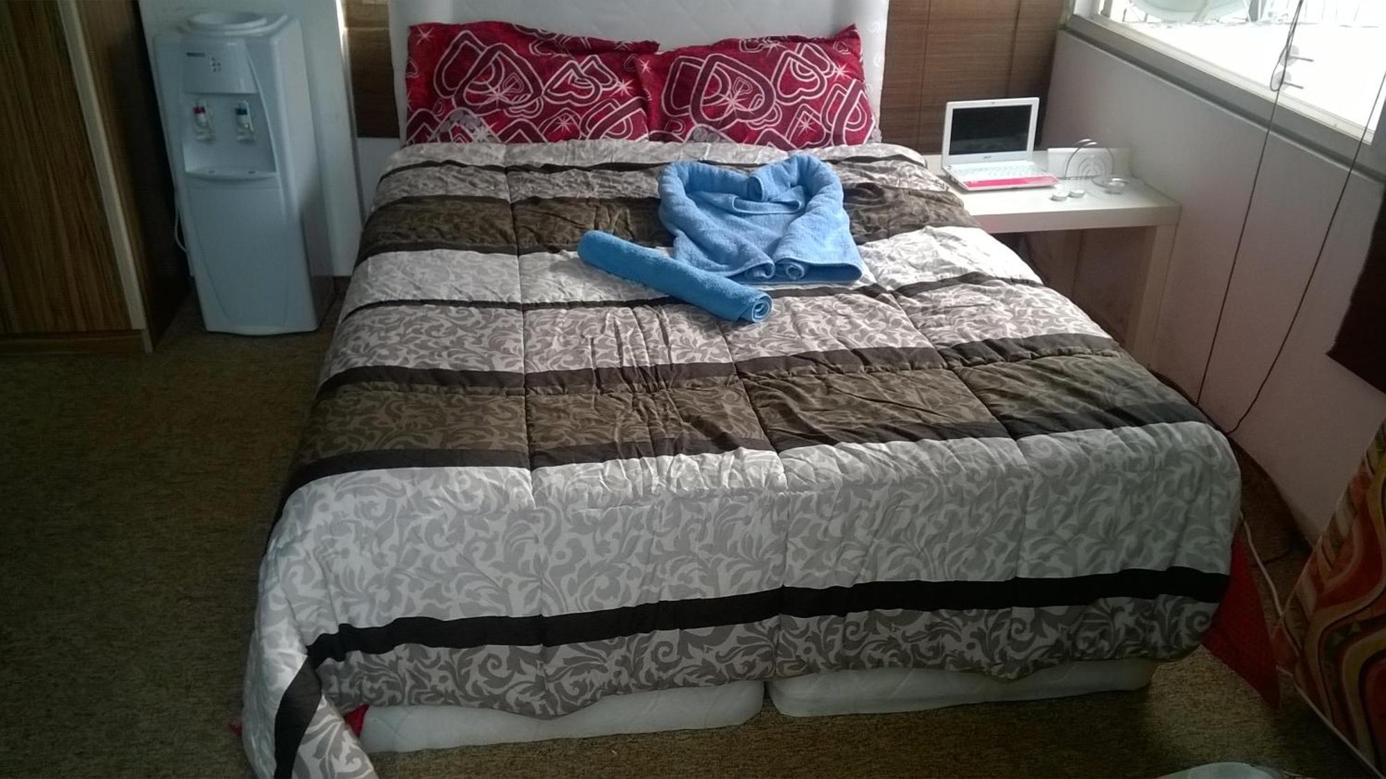 Bed & Breakfast Parliament