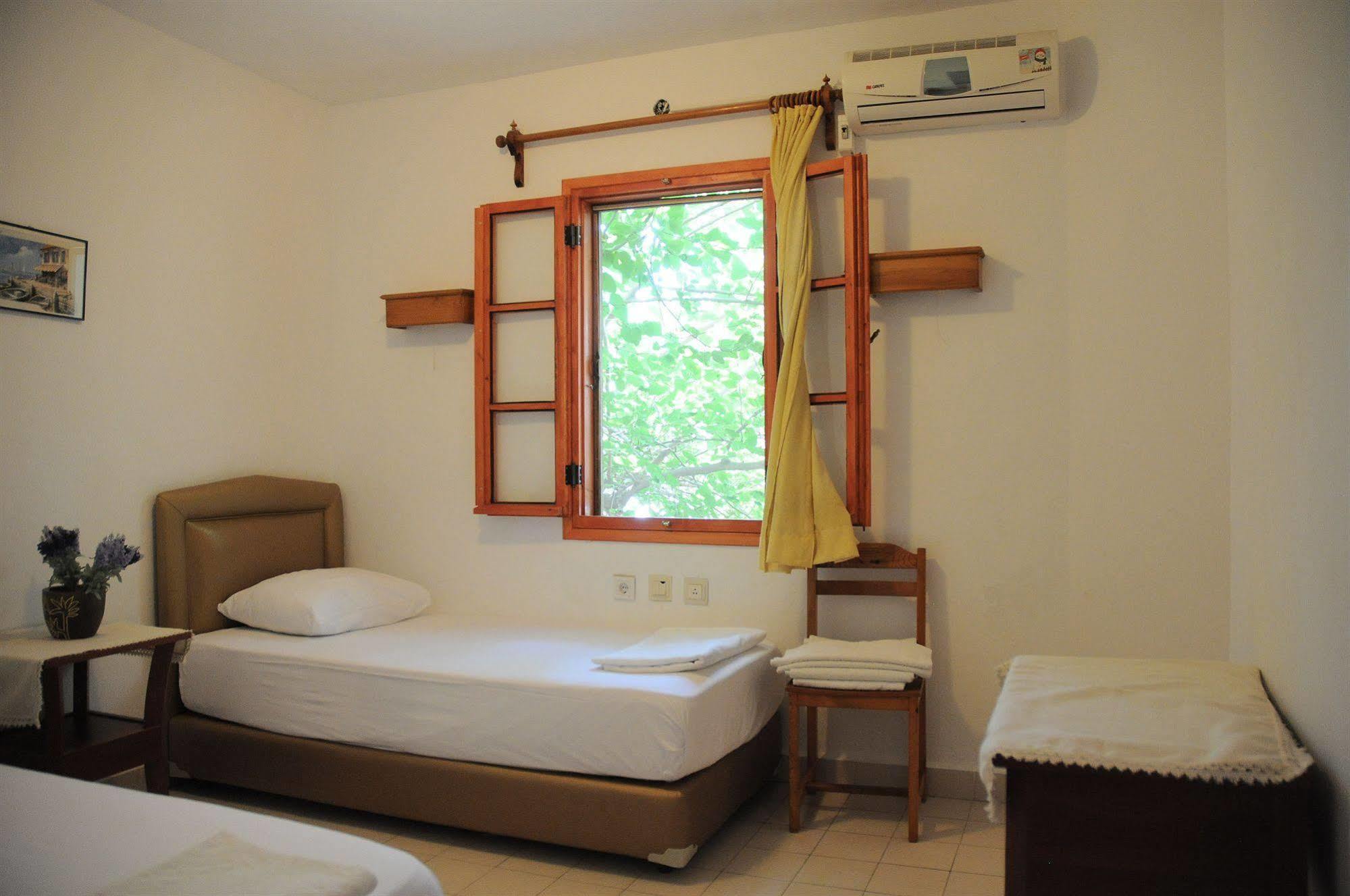 Güleç Otel 2*