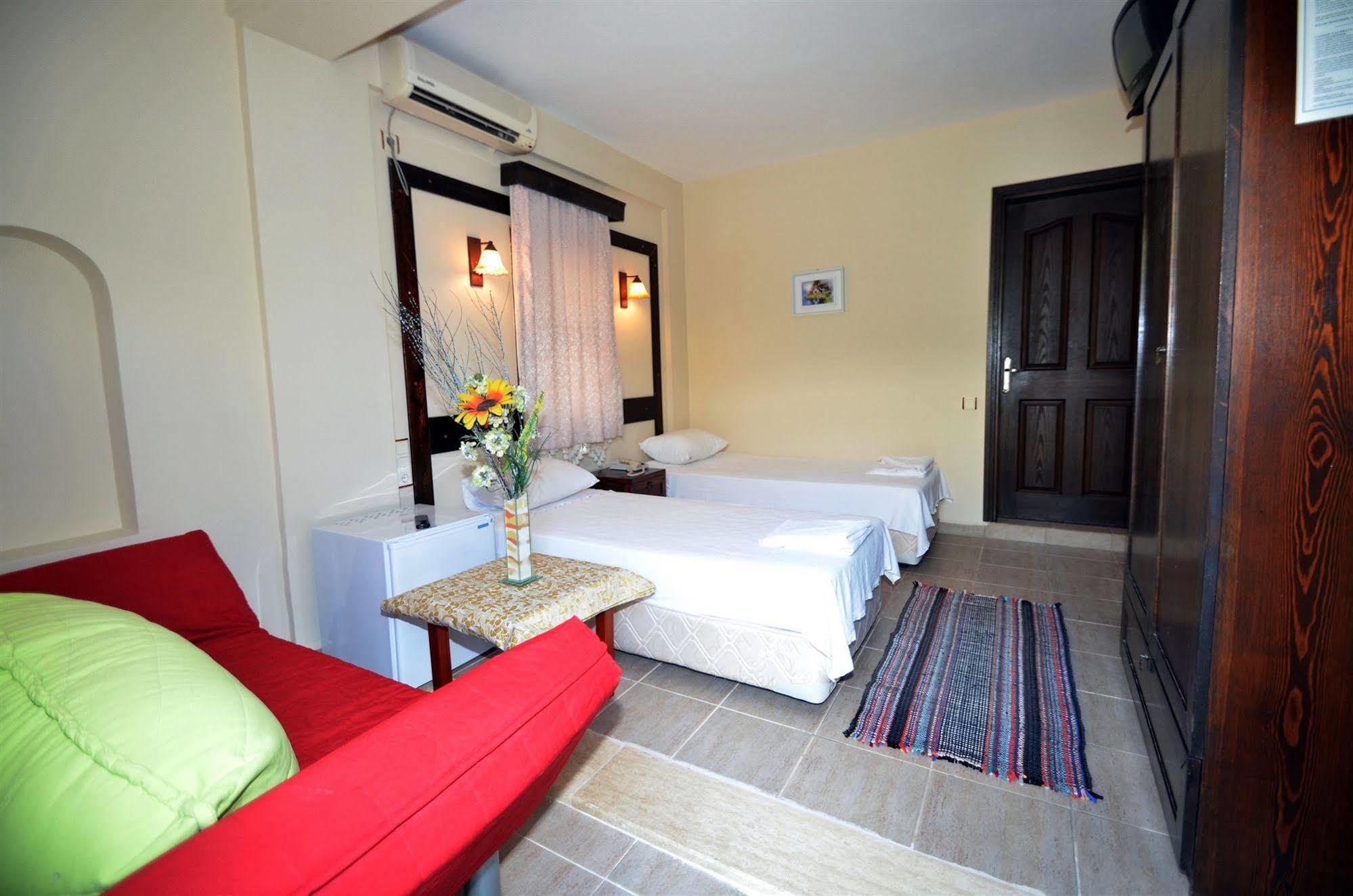 Salinas Otel