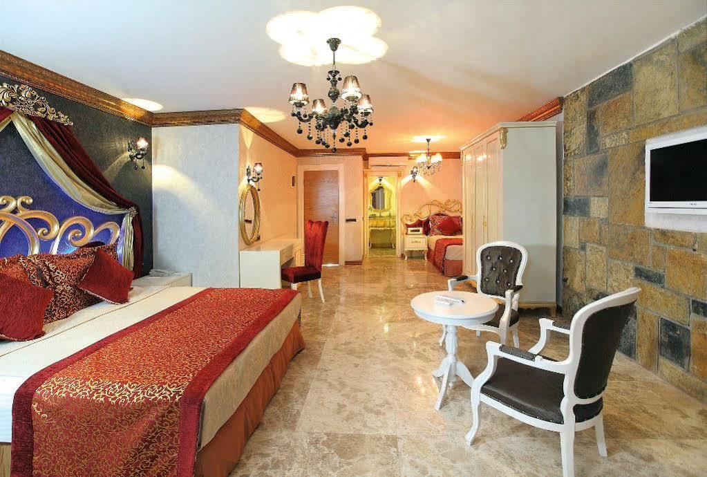 Camelot Boutique (adults Only) 4*