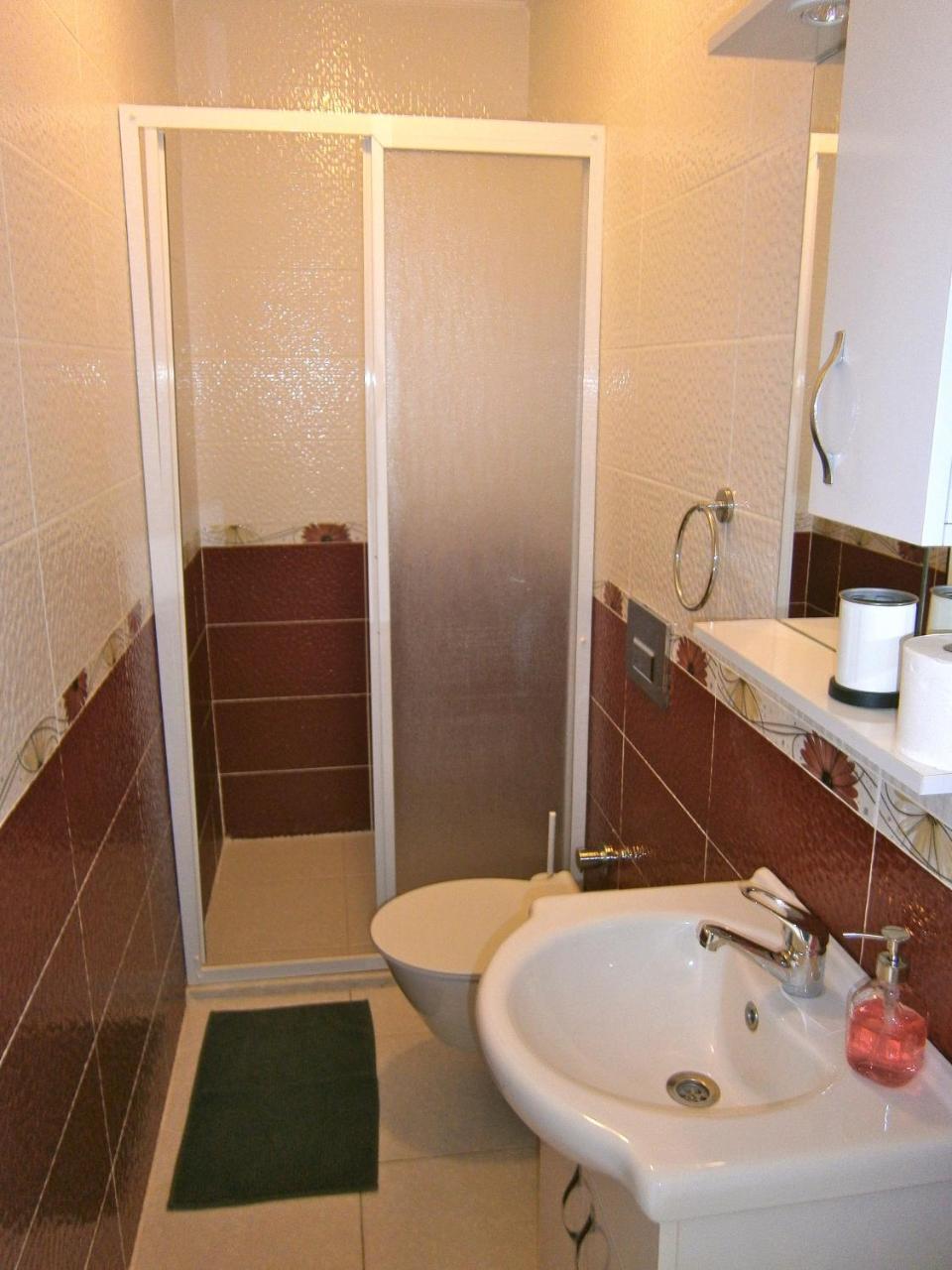 Central Suites *