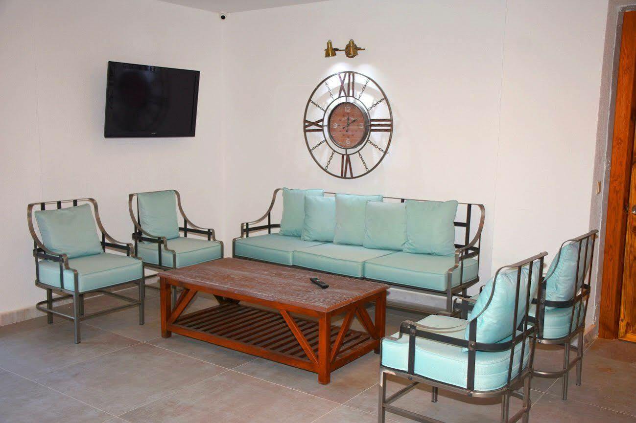 Laden Otel 3*