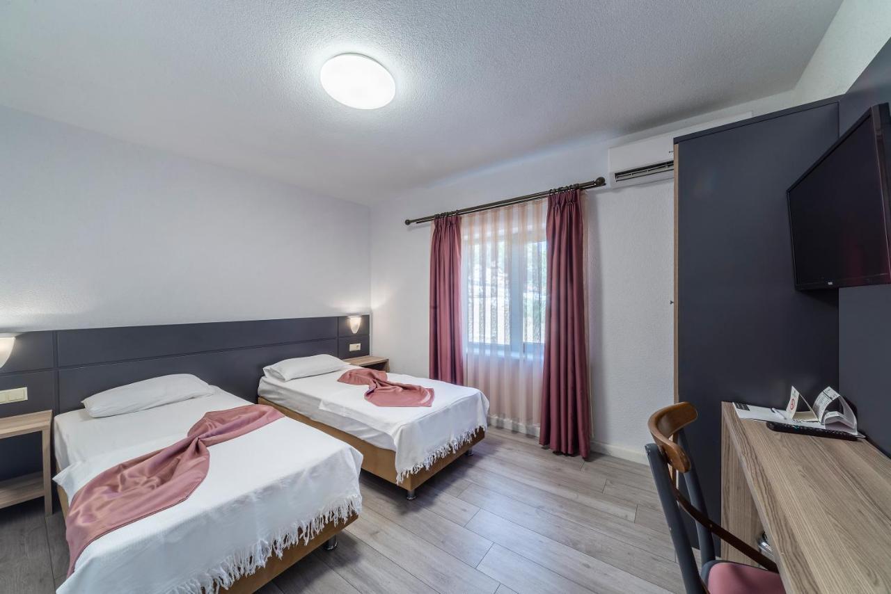 Laden Otel