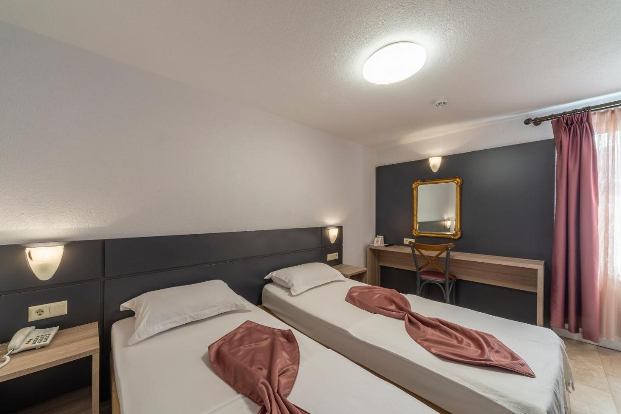 Laden Otel 3*