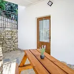 Dolphin Residences - Begonya 2
